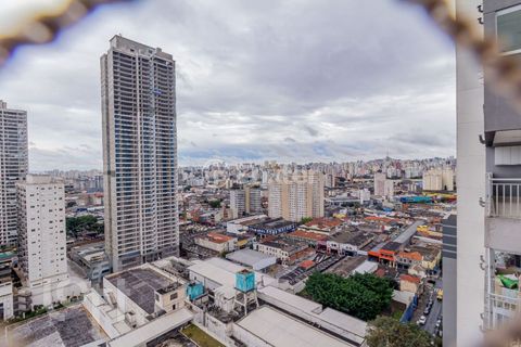 Image 14 - 879459