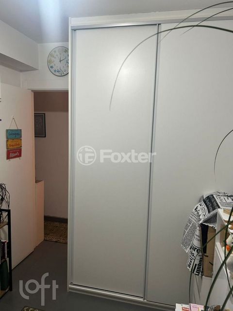 Image 9 - 879459