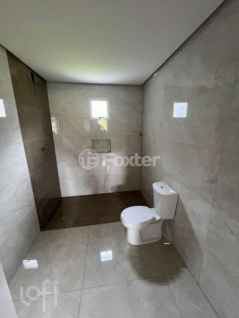 Image 8 - 879460