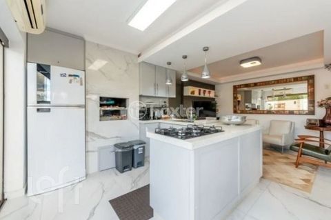 Image 11 - 879462