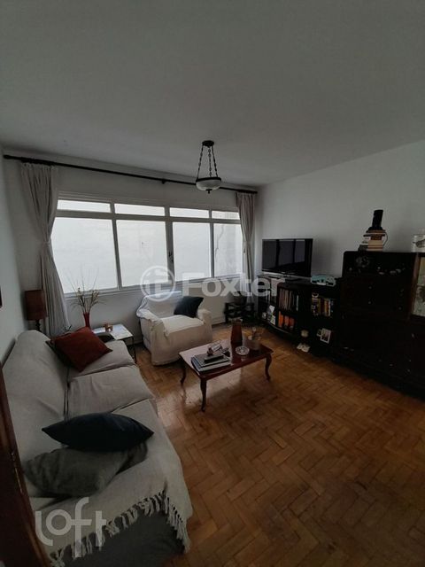 Image 0 - 879464