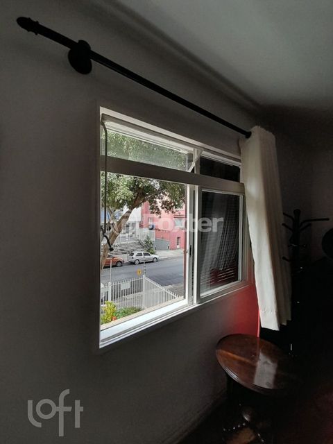Image 8 - 879464