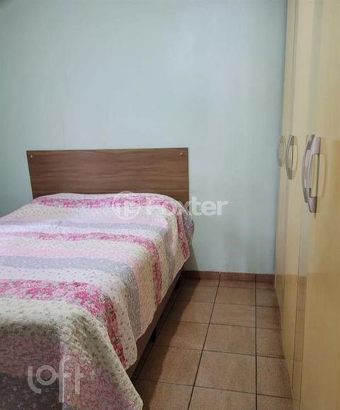 Image 9 - 879466