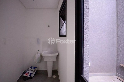 Image 3 - 879469