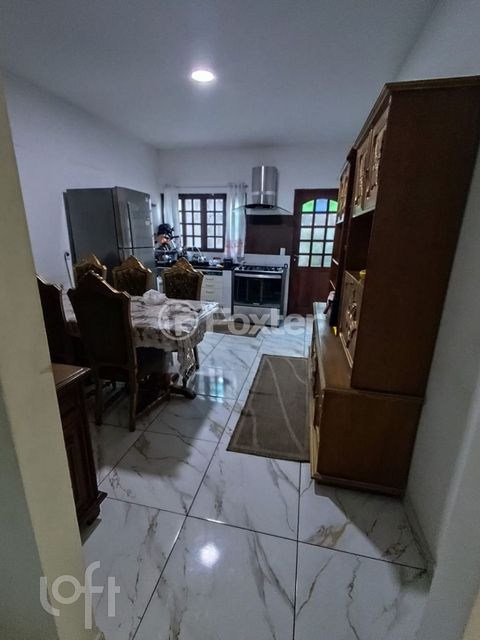 Image 3 - 879471