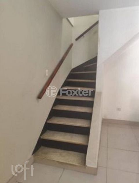 Image 1 - 879472