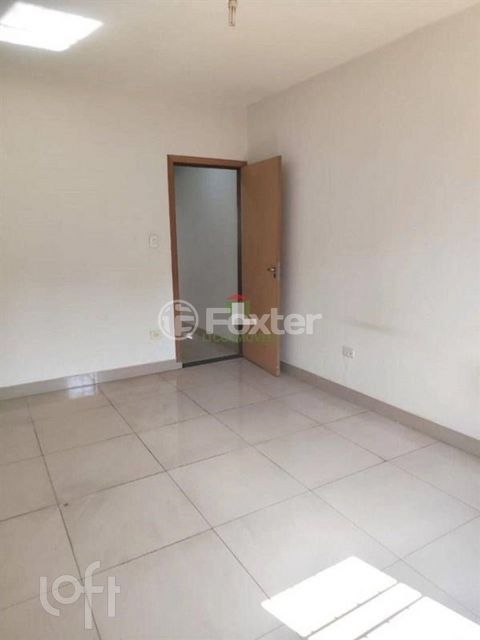 Image 5 - 879472