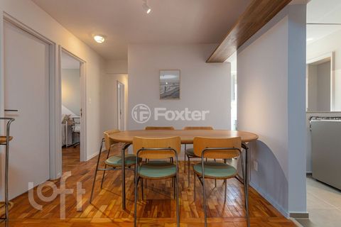 Image 7 - 879474