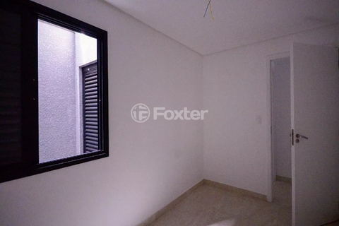 Image 6 - 879475