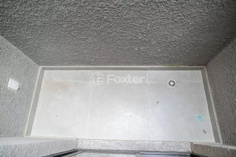 Image 4 - 879479