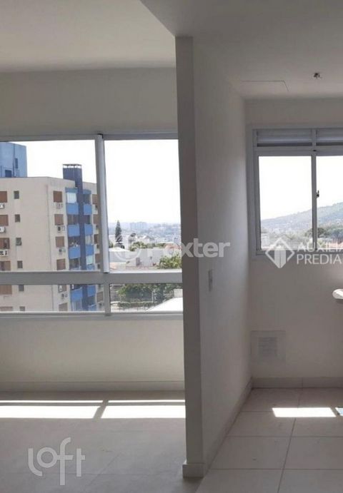 Image 4 - 879483