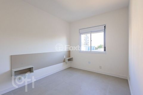 Image 9 - 879483