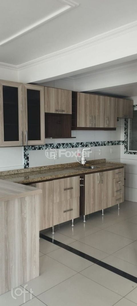 Image 7 - 879484