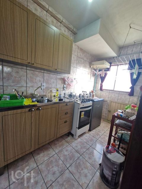 Image 6 - 879493