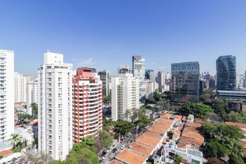 Image 3 - 879499