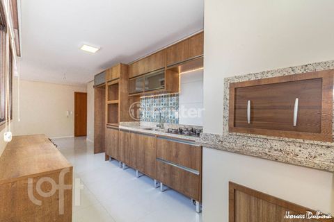 Image 7 - 879500