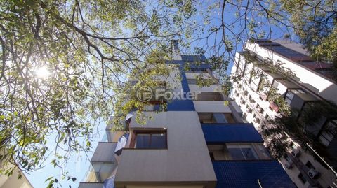 Image 17 - 879503