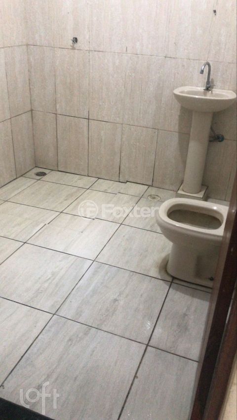 Image 7 - 879515