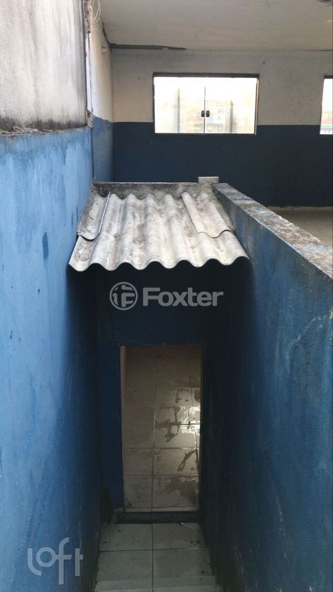 Image 10 - 879515