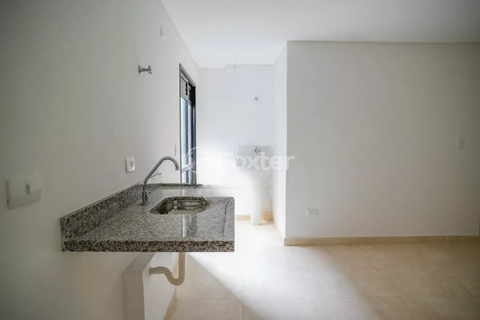 Image 7 - 879527