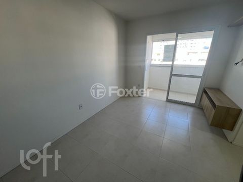 Image 3 - 879530