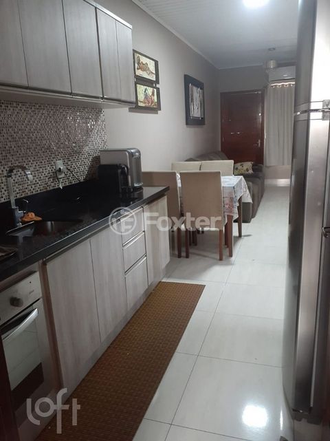 Image 7 - 879537