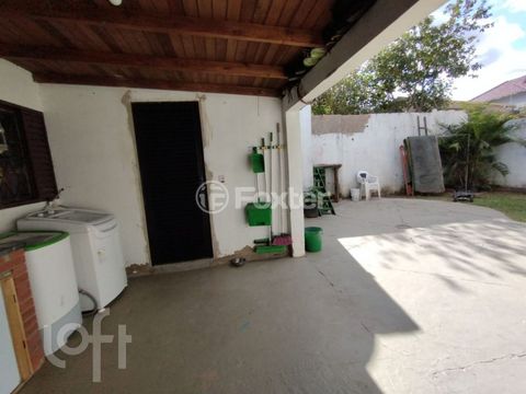 Image 7 - 879554