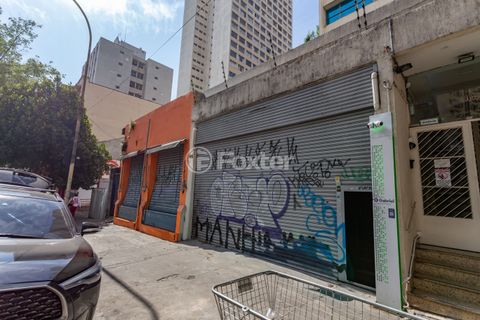 Image 0 - 879559