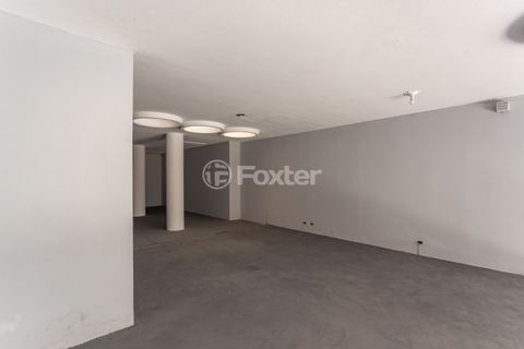 Image 9 - 879559