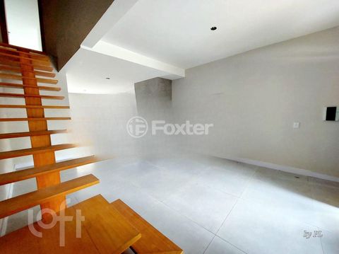 Image 6 - 879568
