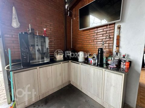 Image 1 - 879574