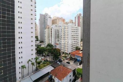 Image 2 - 879580