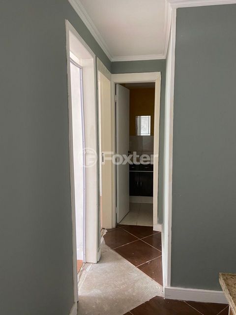 Image 1 - 879609