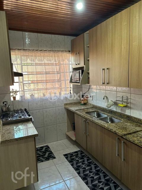 Image 1 - 879624