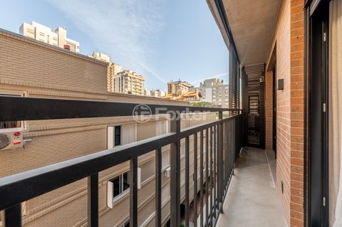 Image 3 - 879670