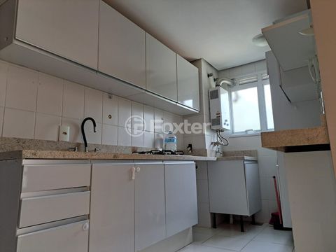 Image 7 - 879683