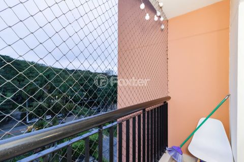 Image 4 - 879689