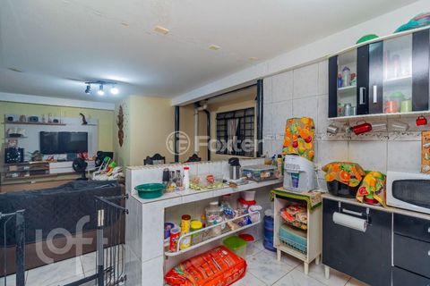 Image 6 - 879695