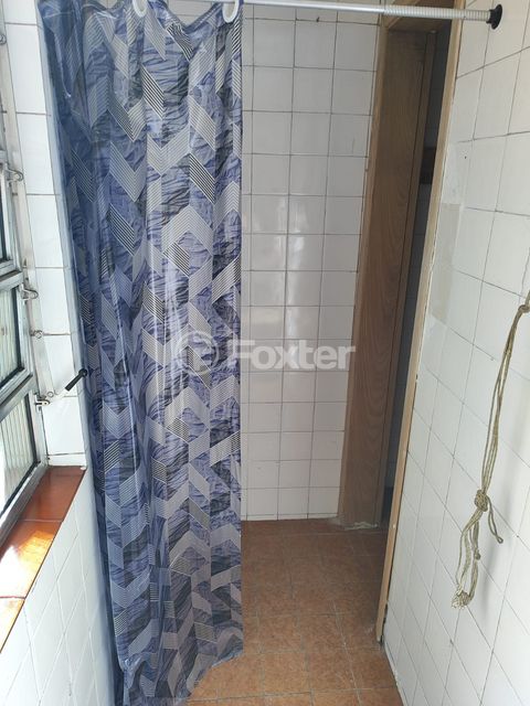 Image 7 - 879705