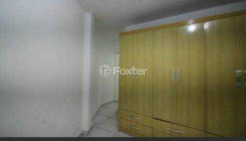 Image 3 - 879705