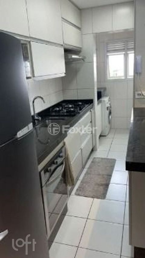 Image 7 - 879711