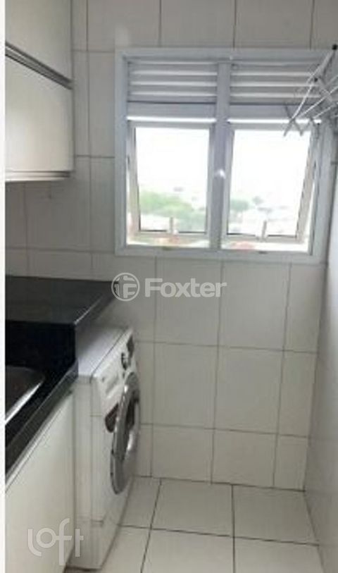 Image 9 - 879711