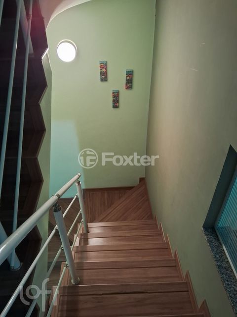 Image 1 - 879713