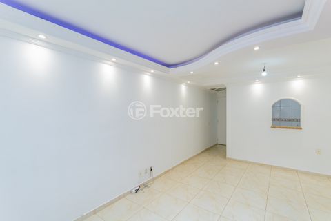 Image 3 - 879715
