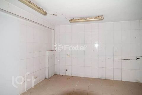 Image 7 - 879720