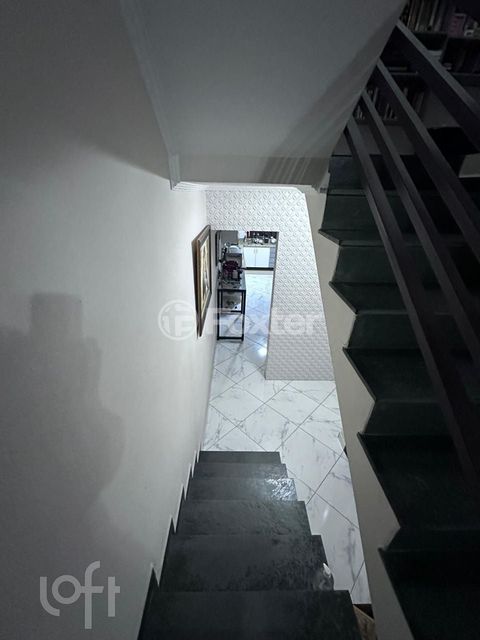 Image 4 - 879722