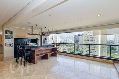 Image 9 - 879725