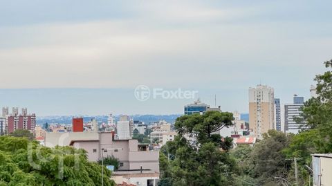 Image 7 - 879742