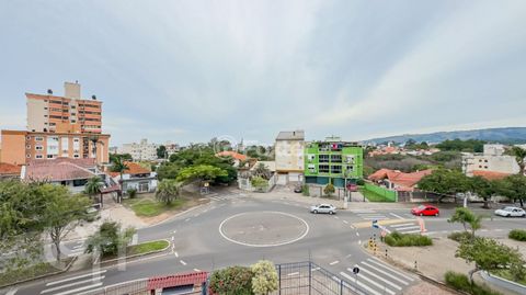 Image 8 - 879742