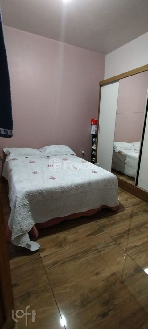 Image 3 - 879748